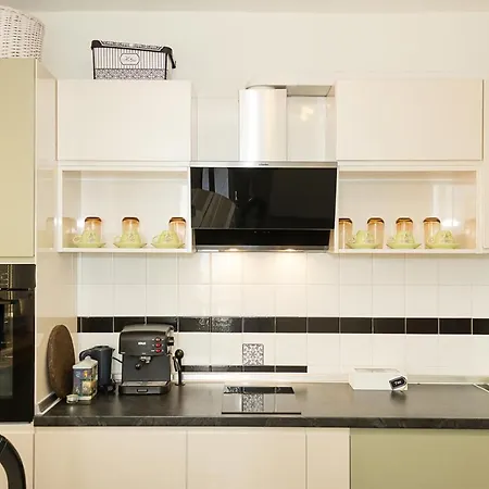 Apartment *sea View* 1-bd Lovely In *